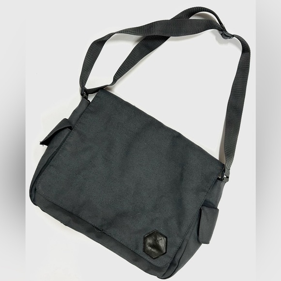 RARE Vintage Yves Saint Laurent Parfum x Streetwear Messenger Bag - Picture 1 of 7
